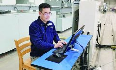 <b>获全国先辈工做者称号</b>